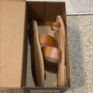 Universal Thread Tan Leather Slide Sandals